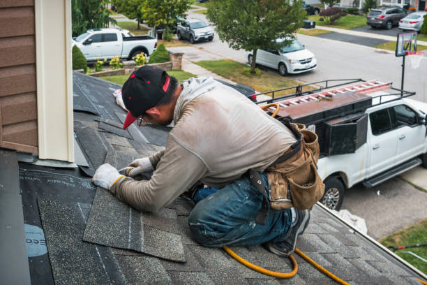Professional Gutter Repair And Installation technician working in Nelsonville, OH
